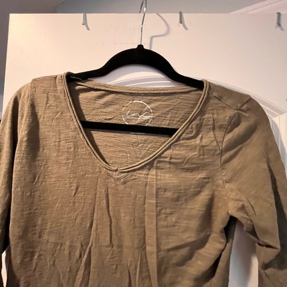~INC~ Top - Medium - Picture 2 of 4